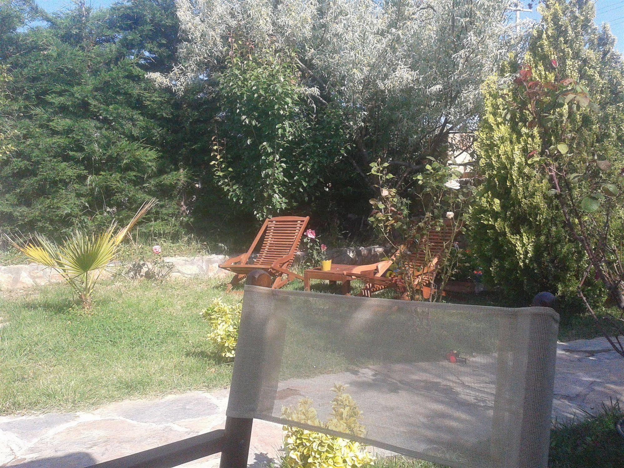 Ege Han Hotel Bozcaada Bagian luar foto