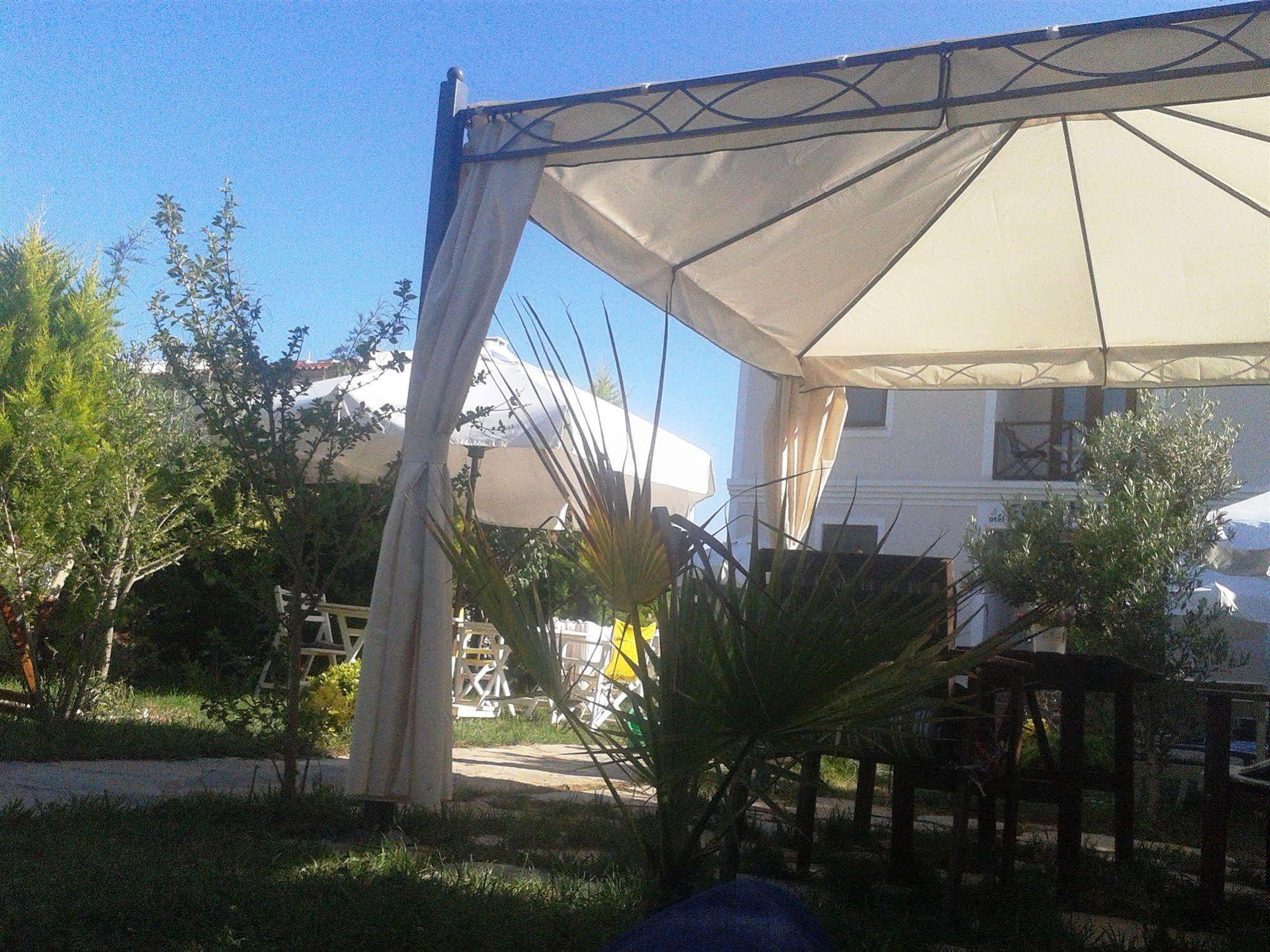 Ege Han Hotel Bozcaada Bagian luar foto